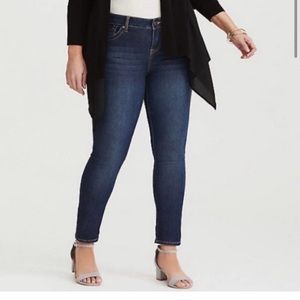 Torrid 22W Boyfriend Jeans; never worn